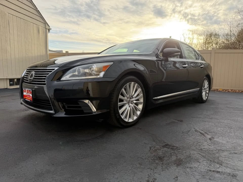 2013 Lexus LS 4th Gen - Image 9 of 19