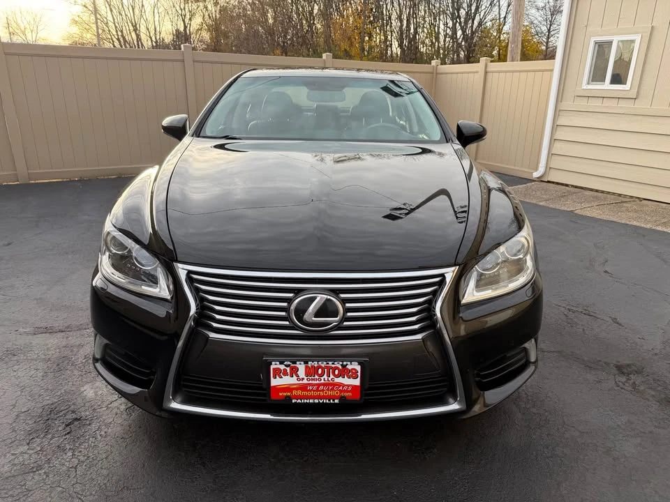 2013 Lexus LS 4th Gen - Image 8 of 19