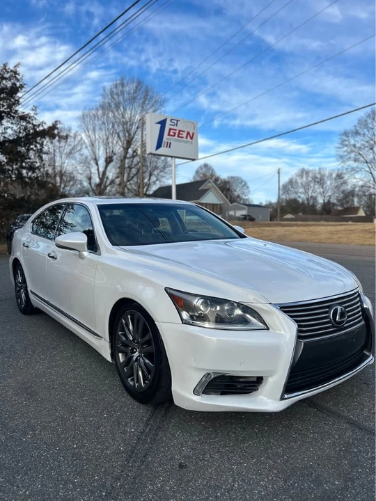 2013 Lexus LS 4th Gen - Image 7 of 12