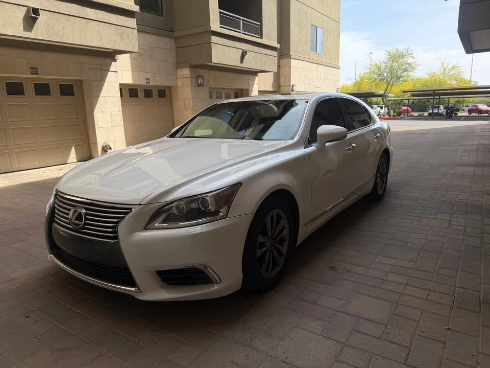 2013 Lexus LS 4th Gen - Image 4 of 16