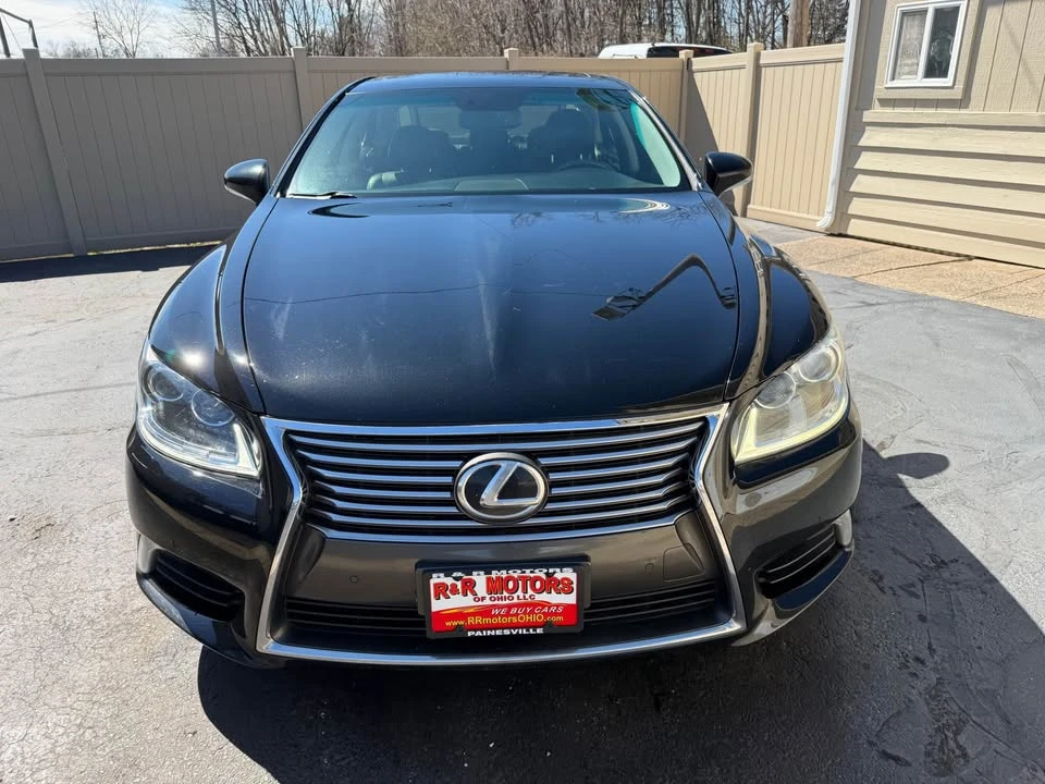 2013 Lexus LS 4th Gen - Image 8 of 19