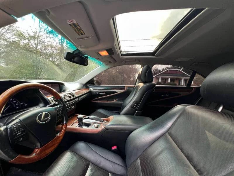2013 Lexus LS 4th Gen - Image 8 of 16