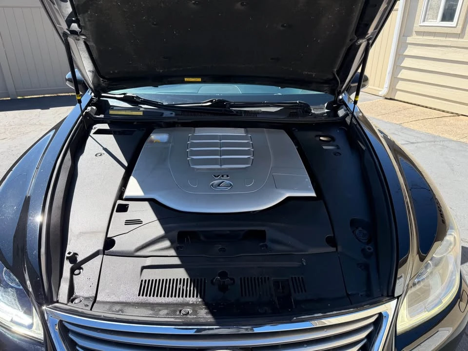 2013 Lexus LS 4th Gen - Image 19 of 19
