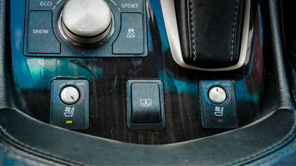 2013 Lexus LS 4th Gen - Image 10 of 11