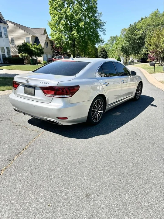 2013 Lexus LS 4th Gen - Image 4 of 5