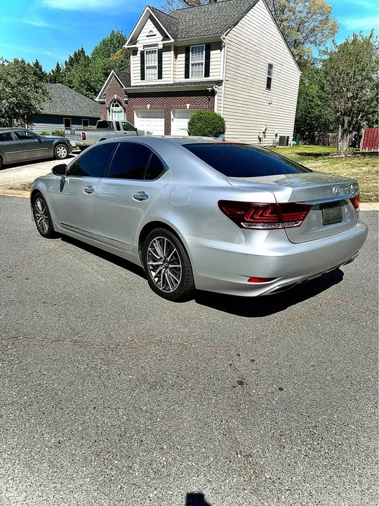 2013 Lexus LS 4th Gen - Image 5 of 5