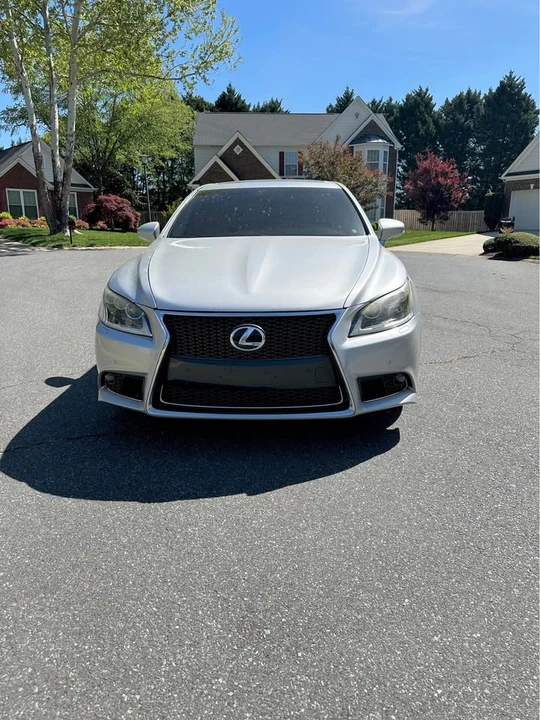2013 Lexus LS 4th Gen - Image 3 of 5