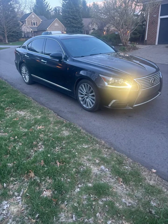 2013 Lexus LS 4th Gen - Image 7 of 8