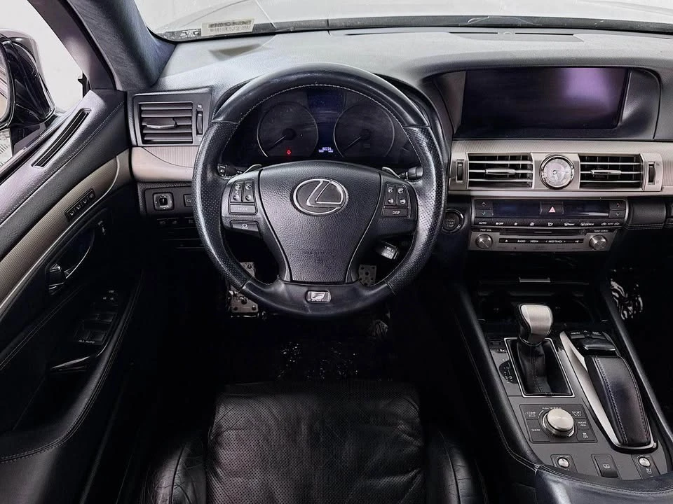 2013 Lexus LS 4th Gen - Image 17 of 19