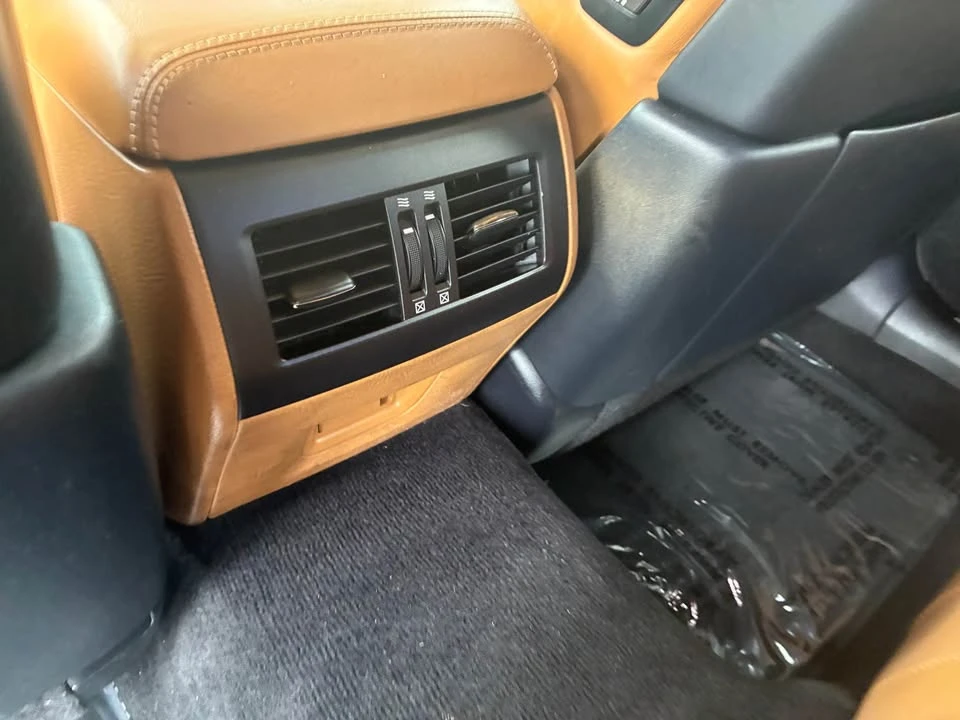 2013 Lexus LS 4th Gen - Image 10 of 12