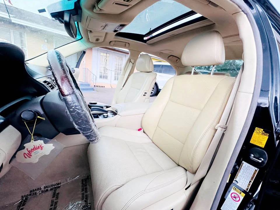 2013 Lexus LS 4th Gen - Image 19 of 20
