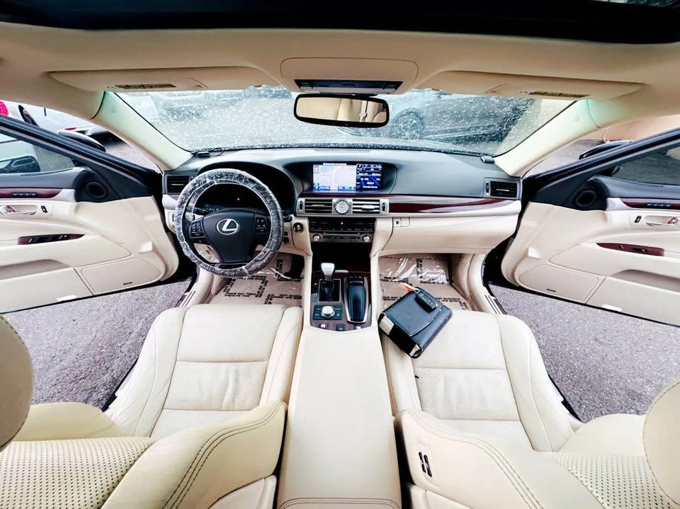 2013 Lexus LS 4th Gen - Image 13 of 20