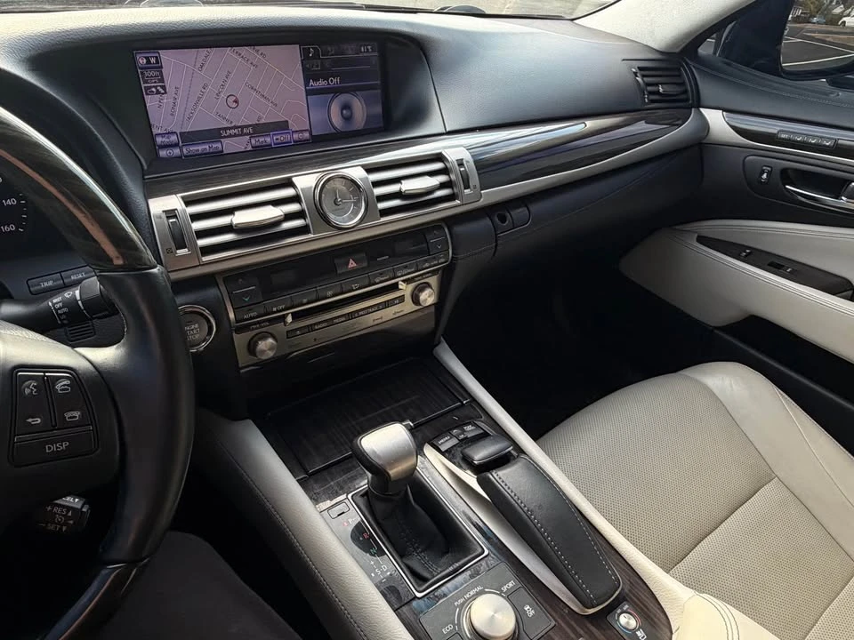 2013 Lexus LS 4th Gen - Image 7 of 9