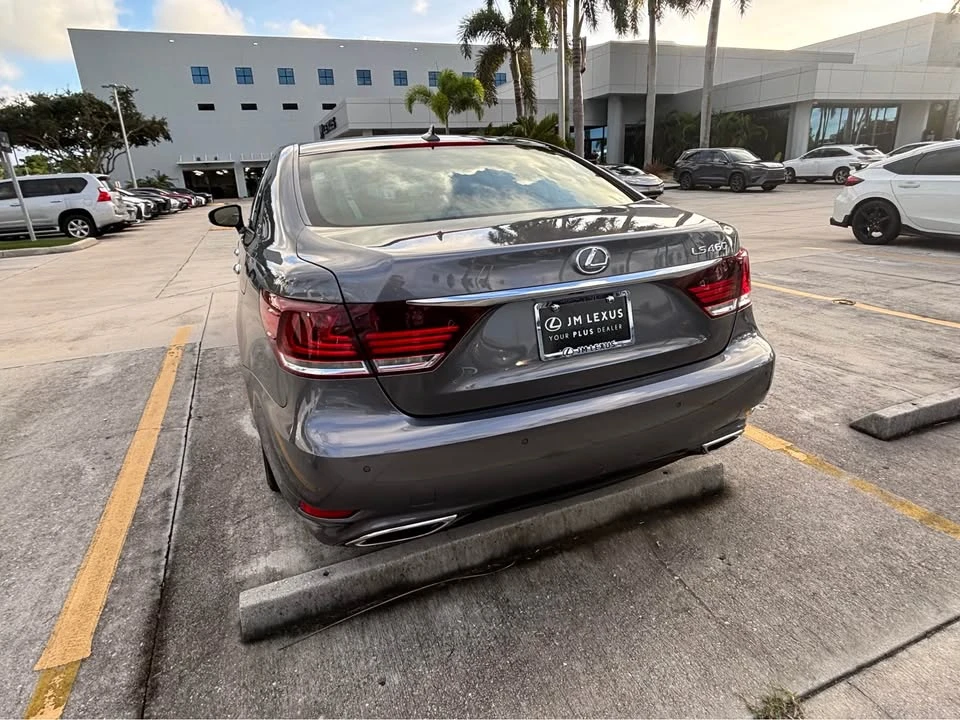 2013 Lexus LS 4th Gen - Image 5 of 5