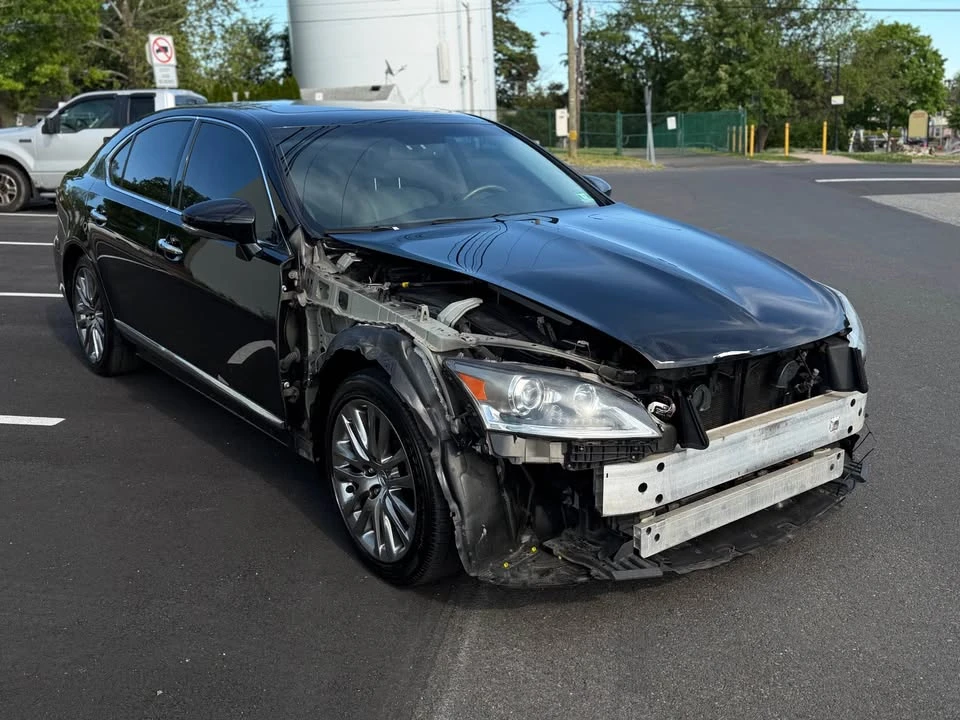 2013 Lexus LS 4th Gen - Image 4 of 9