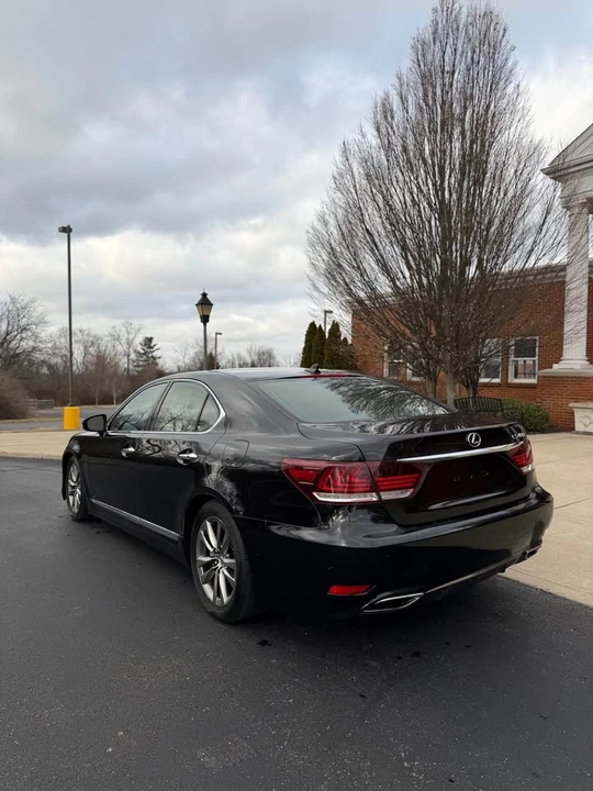 2013 Lexus LS 4th Gen - Image 2 of 19