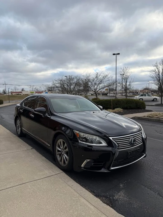 2013 Lexus LS 4th Gen - Image 6 of 18