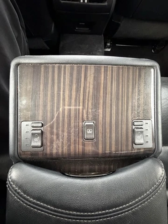 2013 Lexus LS 4th Gen - Image 16 of 18