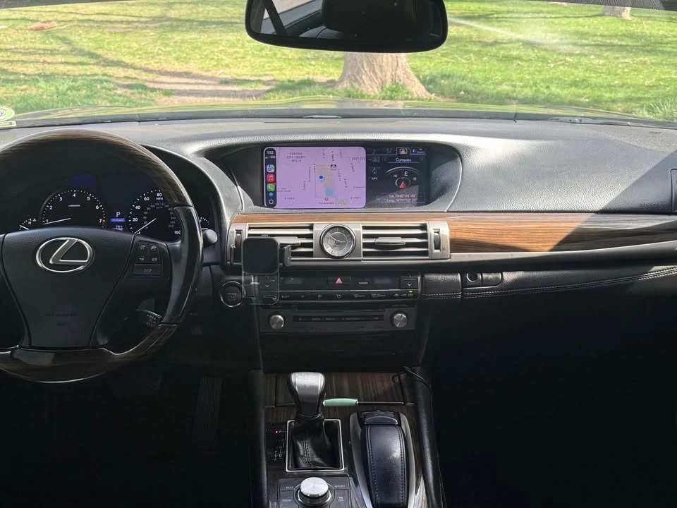 2013 Lexus LS 4th Gen - Image 6 of 17