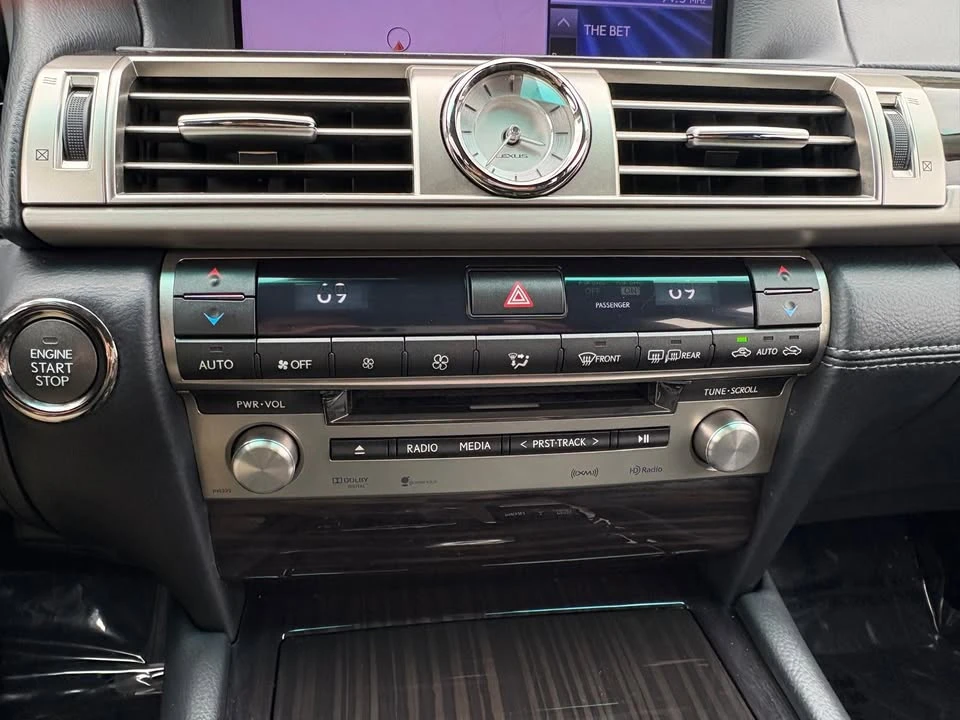 2013 Lexus LS 4th Gen - Image 8 of 20