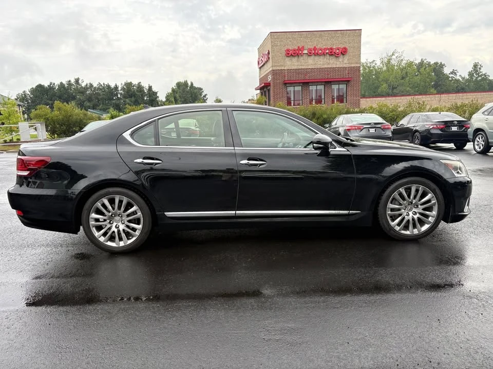 2013 Lexus LS 4th Gen - Image 15 of 20