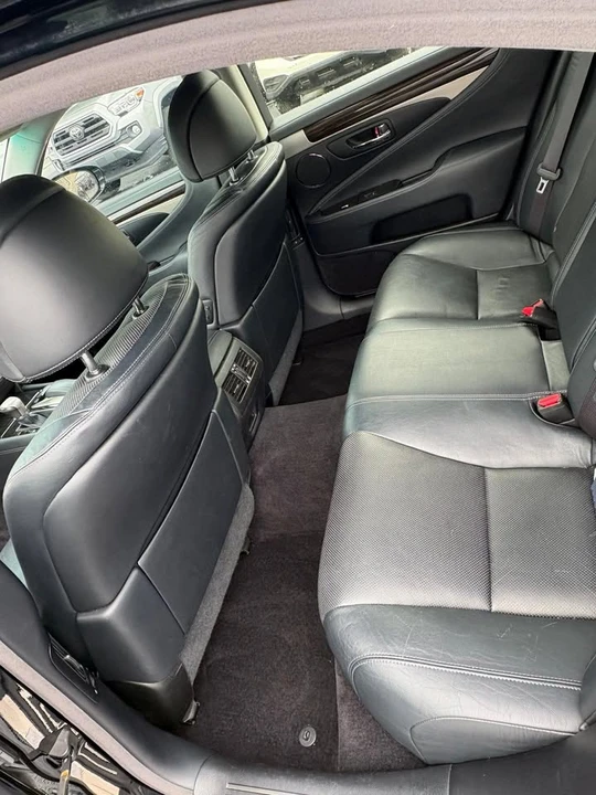 2013 Lexus LS 4th Gen - Image 11 of 20