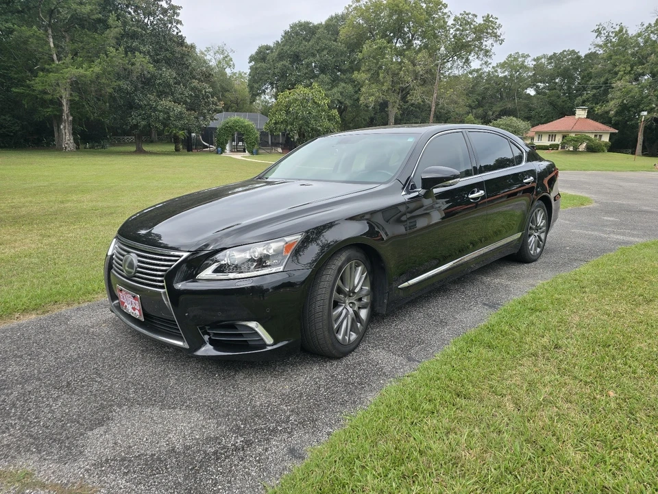 2013 Lexus LS 4th Gen - Image 2 of 11