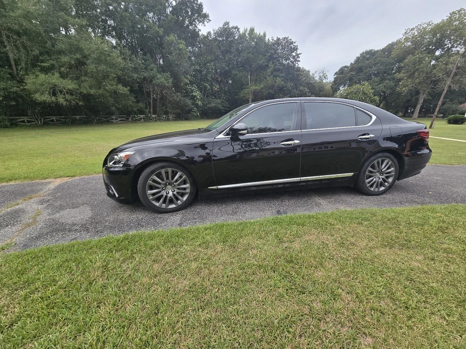 2013 Lexus LS 4th Gen - Image 3 of 11