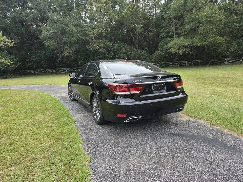 2013 Lexus LS 4th Gen - Image 4 of 11
