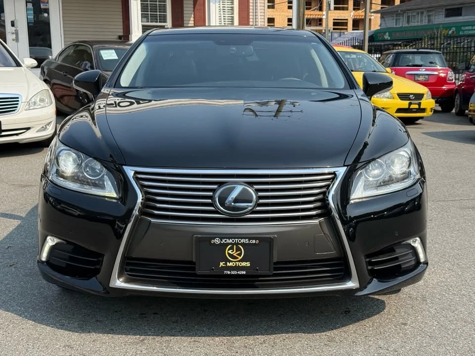2013 Lexus LS 4th Gen - Image 2 of 18