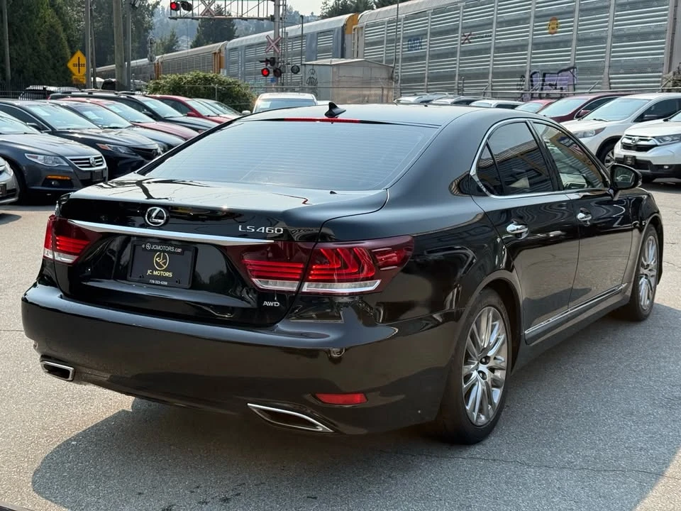 2013 Lexus LS 4th Gen - Image 4 of 18