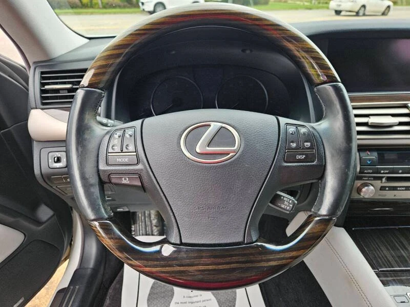 2013 Lexus LS 4th Gen - Image 19 of 20