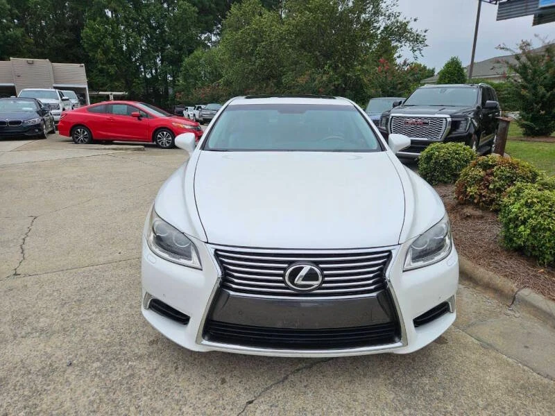 2013 Lexus LS 4th Gen - Image 5 of 20
