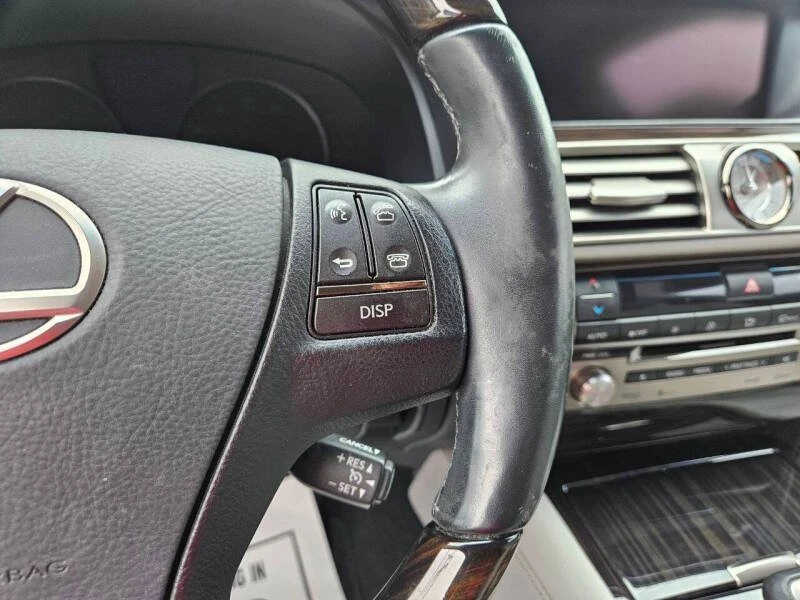 2013 Lexus LS 4th Gen - Image 18 of 20