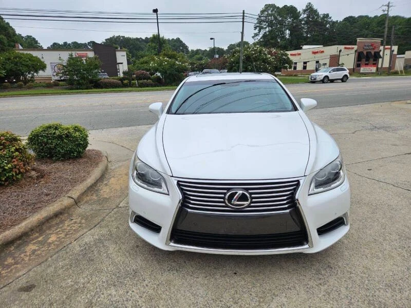 2013 Lexus LS 4th Gen - Image 9 of 20