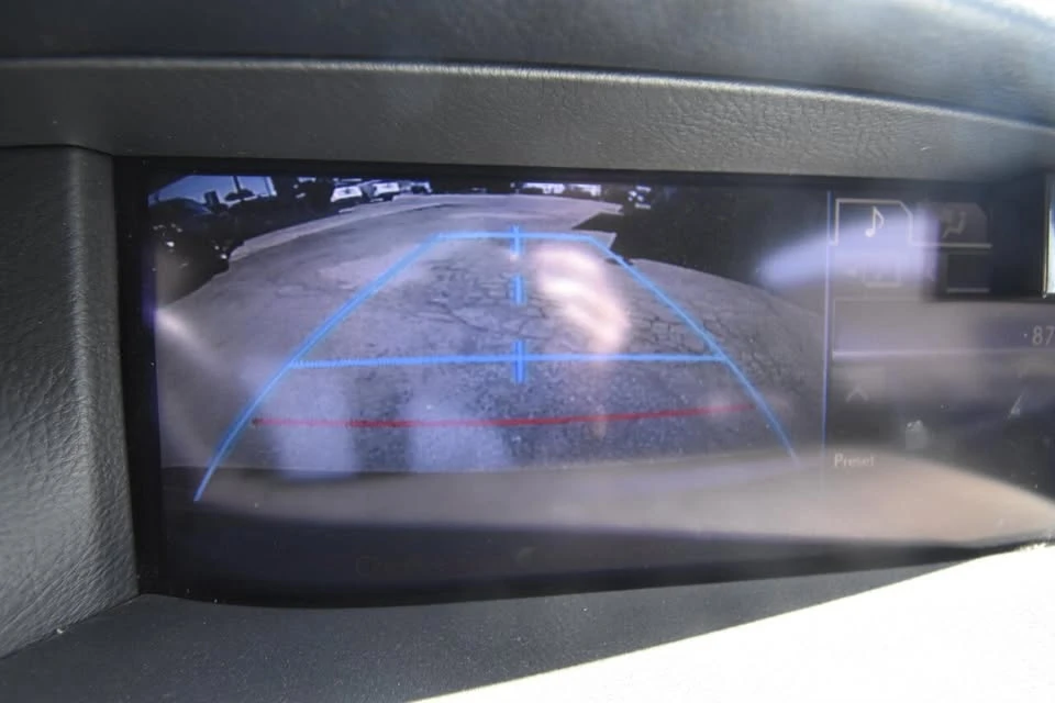 2013 Lexus LS 4th Gen - Image 17 of 20