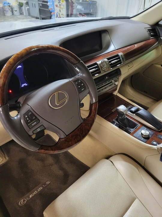 2013 Lexus LS 4th Gen - Image 7 of 15