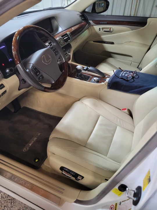 2013 Lexus LS 4th Gen - Image 6 of 15