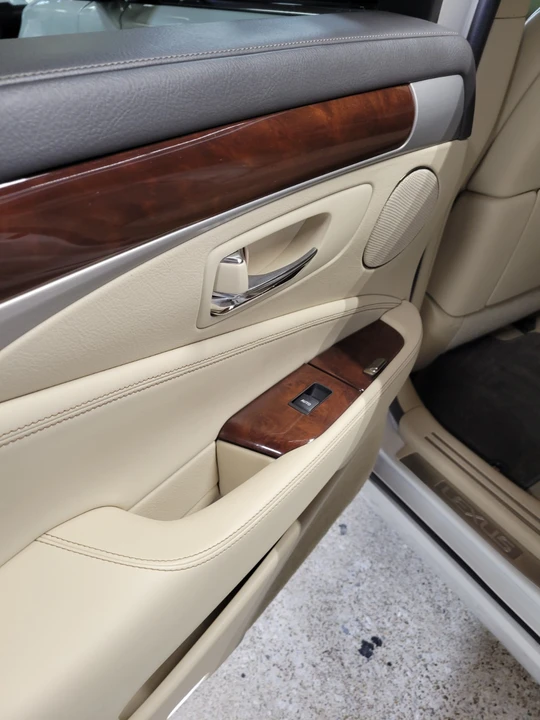 2013 Lexus LS 4th Gen - Image 8 of 15
