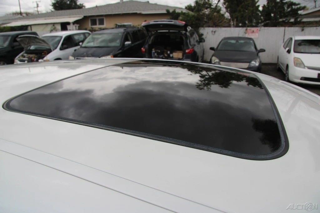 2013 Lexus LS 4th Gen - Image 11 of 21