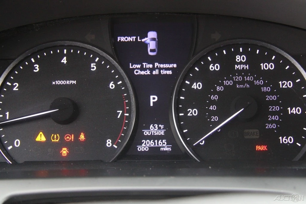 2013 Lexus LS 4th Gen - Image 18 of 21