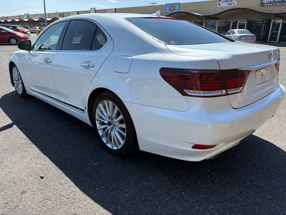 2013 Lexus LS 4th Gen - Image 6 of 17