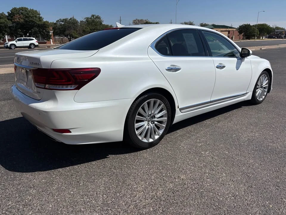 2013 Lexus LS 4th Gen - Image 4 of 17