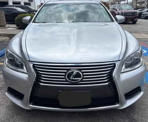 2013 Lexus LS 4th Gen - Image 16 of 20