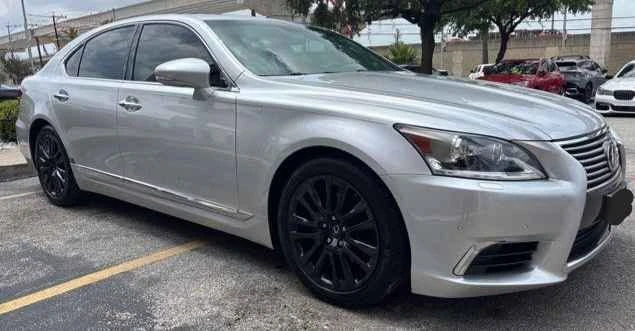 2013 Lexus LS 4th Gen - Image 15 of 20