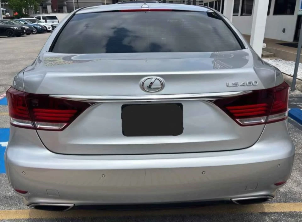 2013 Lexus LS 4th Gen - Image 17 of 20