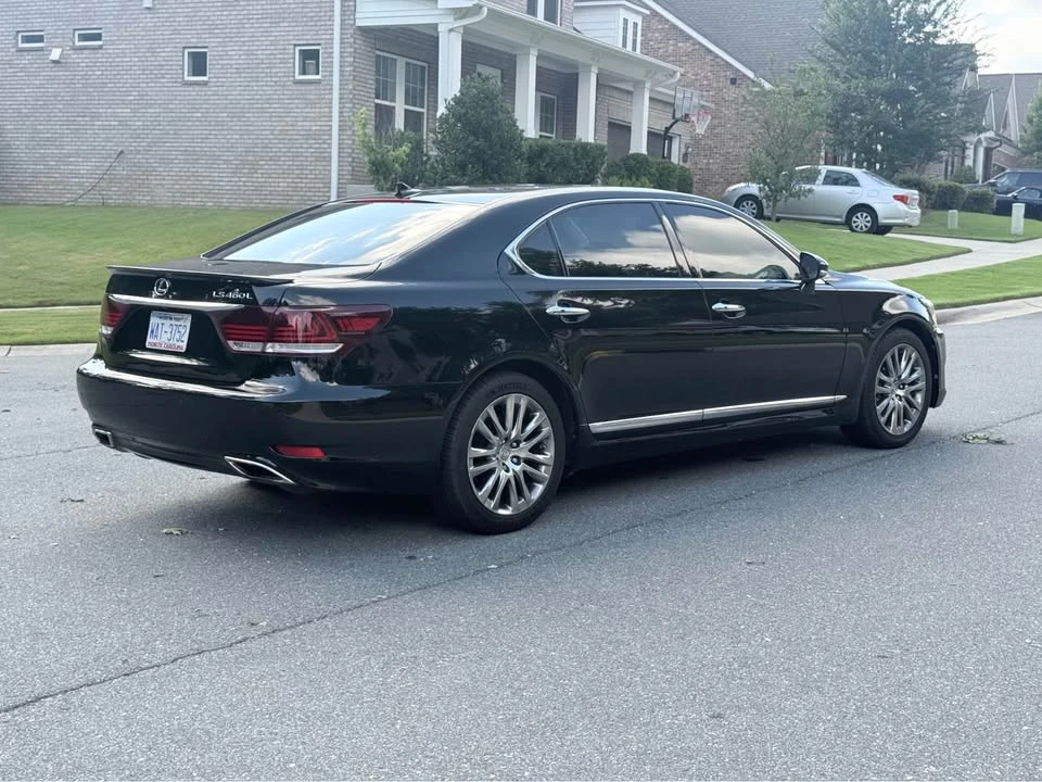 2013 Lexus LS 4th Gen - Image 5 of 15