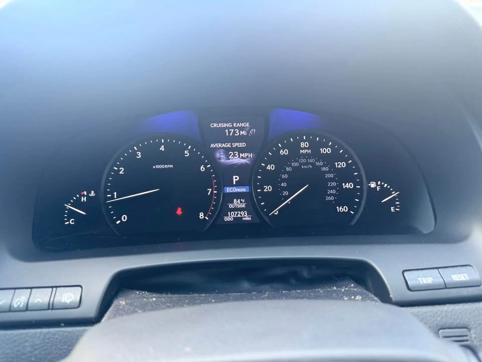 2013 Lexus LS 4th Gen - Image 15 of 15