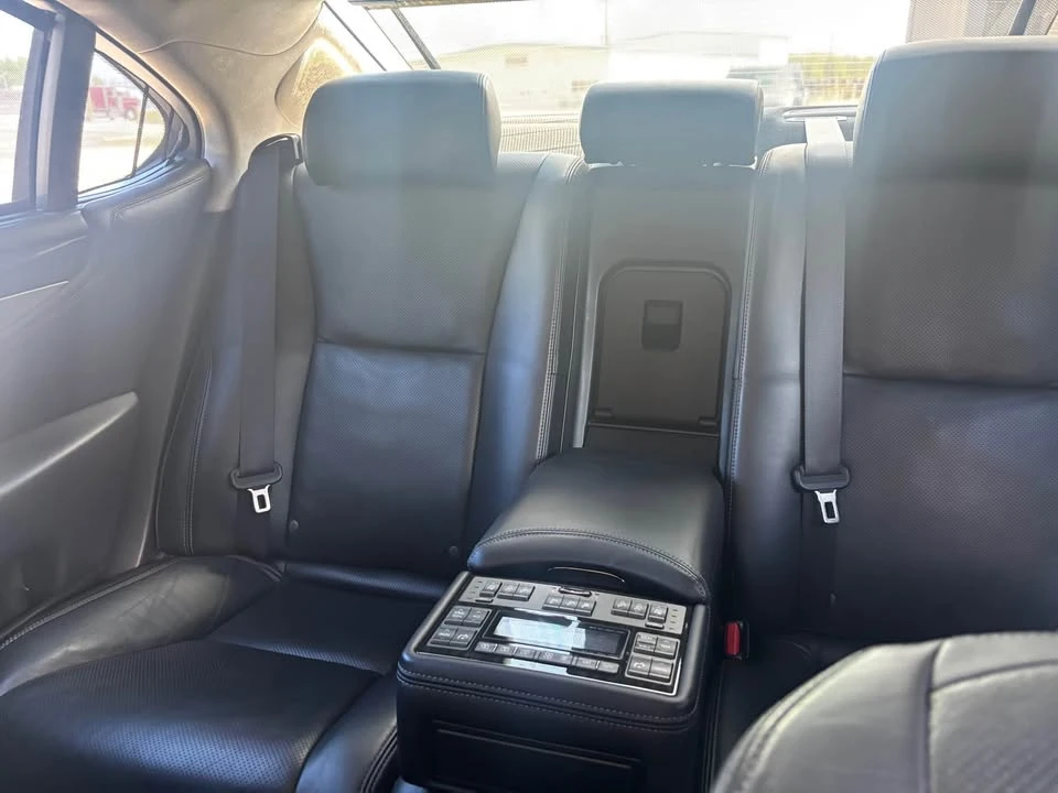 2013 Lexus LS 4th Gen - Image 7 of 8