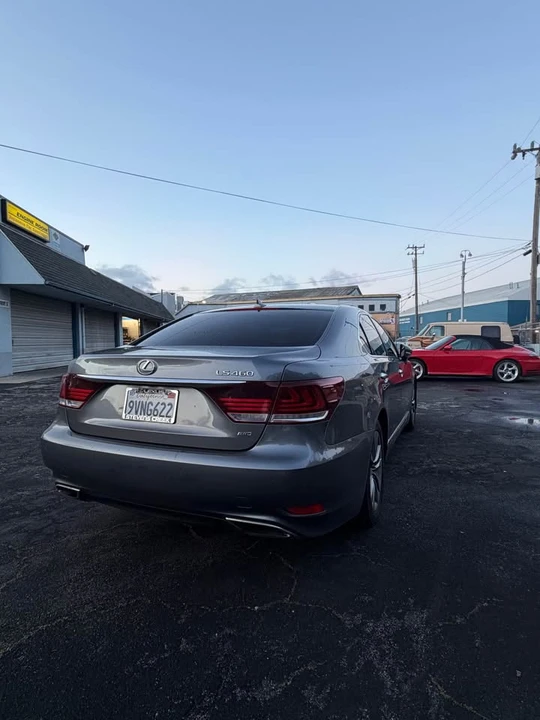 2013 Lexus LS 4th Gen - Image 6 of 10